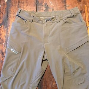 Kuiu attack pants 38 short major brown
